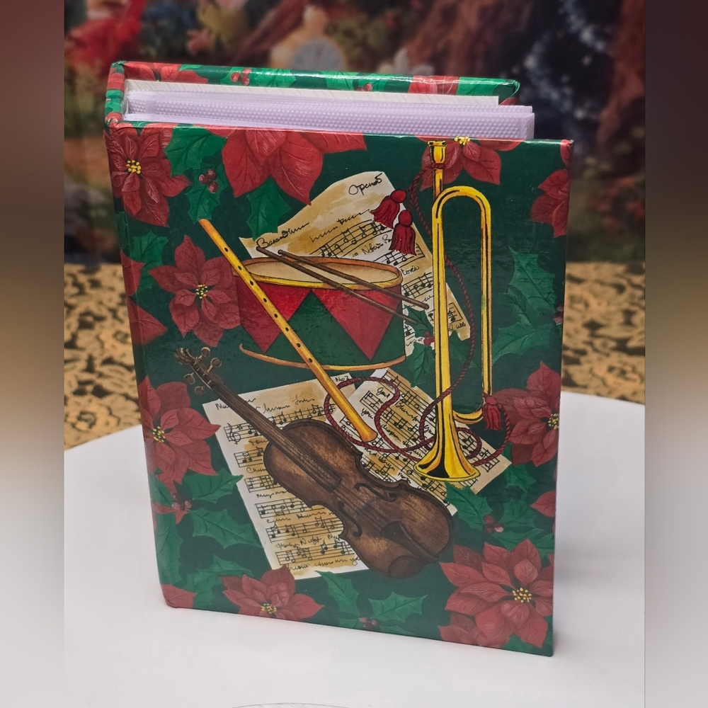 Merry Christmas Memories Photo Album 100 Photos 4x6 [ Read Details ]